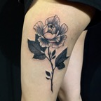 rose_thigh_tattoo.jpg